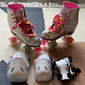 Holographic Roller Skates with pads included!